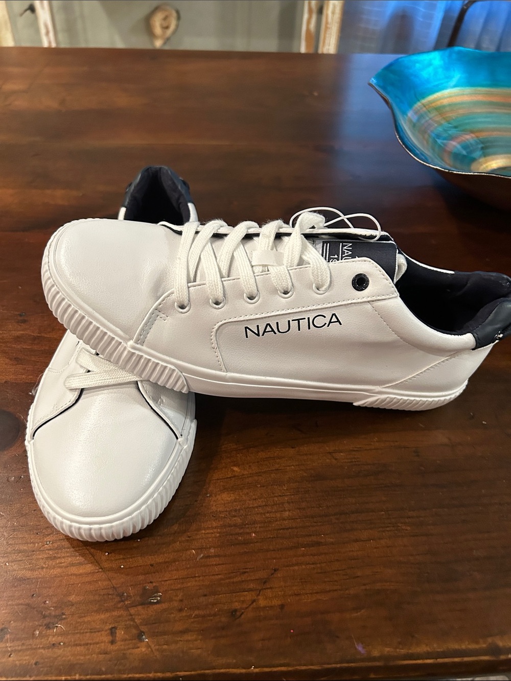 Nautica White Low-Top Sneakers with Black Collar Size 11